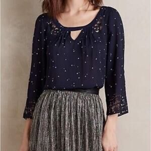 Anthropologie Maeve Teni Star Print Top Blouse Laser Cut Keyhole Navy Size 8